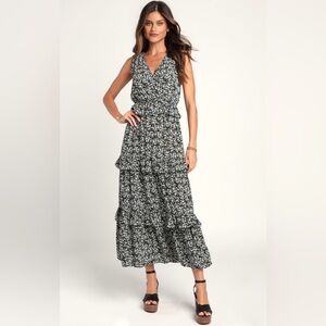 Lulu's “Spring in Your Step” 🌼 Tiered Floral Maxi Dress Black Print Size S